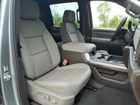 Used 2025 Chevrolet Silverado 3500 LTZ w/ LTZ Plus Package AWD/4WD image 10