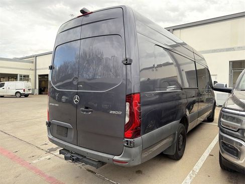 Used 2023 Mercedes-Benz Sprinter 2500 image 3