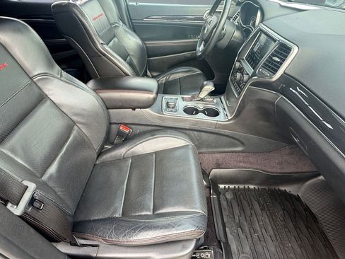 Used 2018 Jeep Grand Cherokee Trailhawk w/ Trailhawk Luxury Group image 18