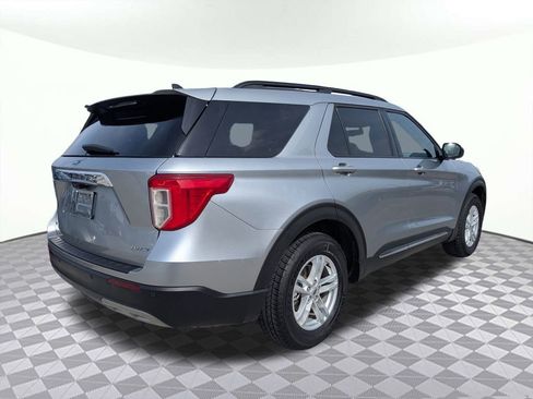 Used 2024 Ford Explorer XLT w/ Equipment Group 202A image 3