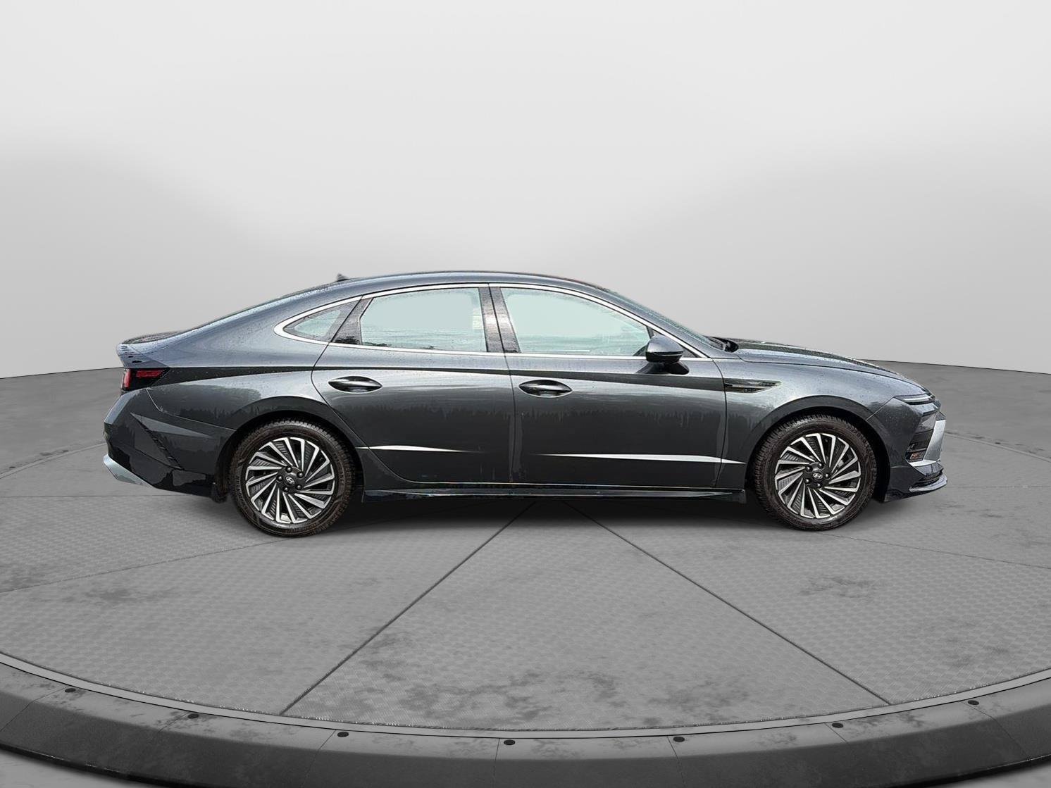Used 2025 Hyundai Sonata SEL FWD image 8