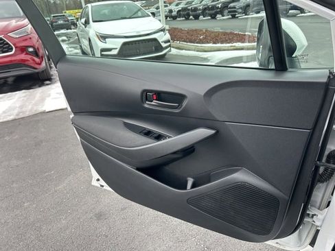 Used 2024 Toyota Corolla LE image 27
