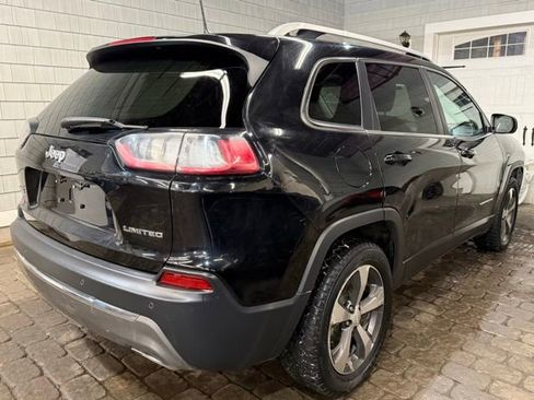 Used 2019 Jeep Cherokee Limited image 3