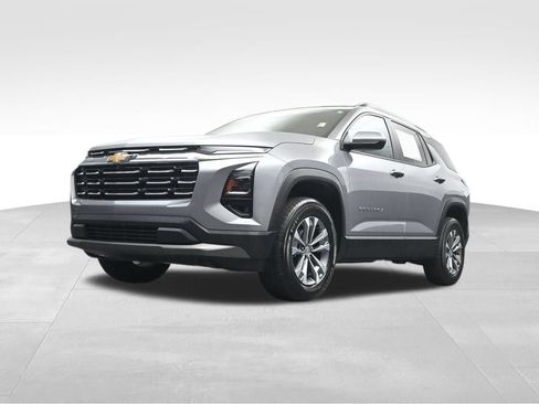 Used 2025 Chevrolet Equinox LT w/ Convenience Package II FWD image 24