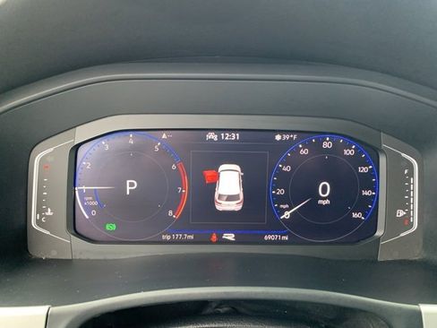 Used 2021 Volkswagen Atlas Cross Sport SEL R-Line image 14