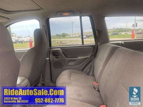Used 2003 Jeep Grand Cherokee Laredo AWD/4WD image 12