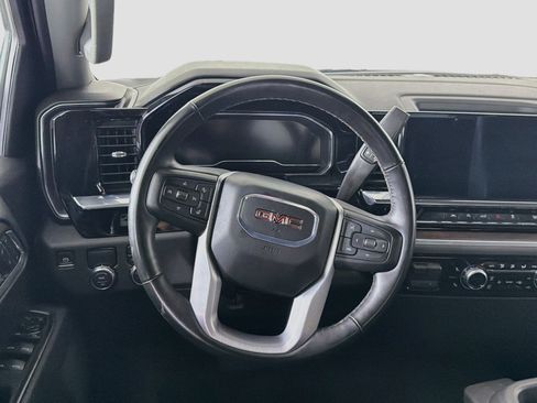Used 2025 GMC Sierra 1500 SLT RWD image 18