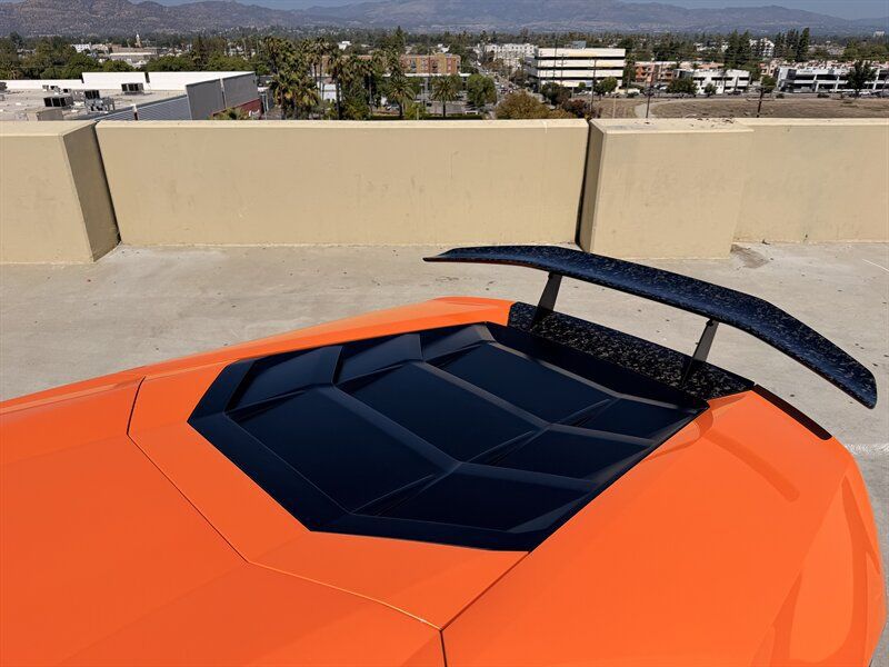 Used 2015 Lamborghini Huracan LP 610-4 AWD/4WD image 21