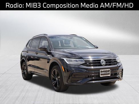 Used 2023 Volkswagen Tiguan SE R-Line FWD image 5