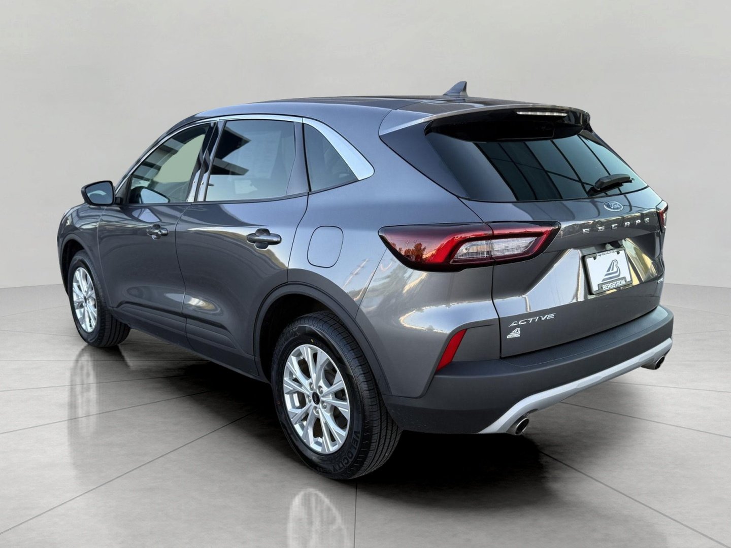Used 2023 Ford Escape Active AWD/4WD image 9