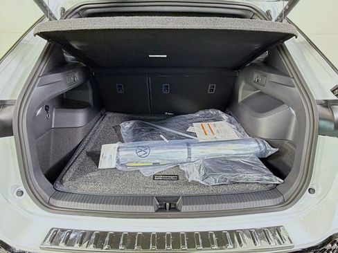 New 2026 Volkswagen Tiguan SEL R-Line image 26