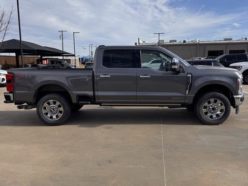 Used 2024 Ford F250 Lariat w/ Lariat Ultimate Package image 9