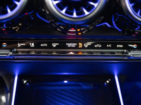 New 2026 Mercedes-Benz GLB 250 image 26