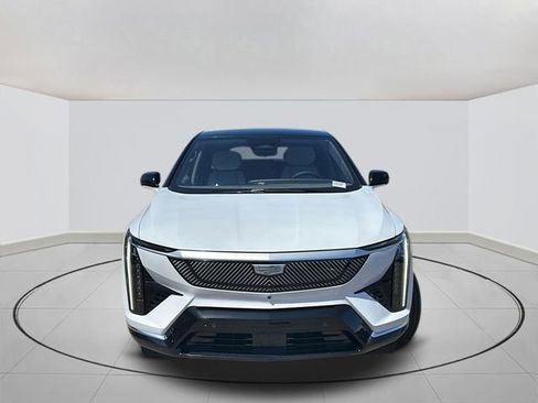 New 2026 Cadillac Optiq Luxury 1 image 2