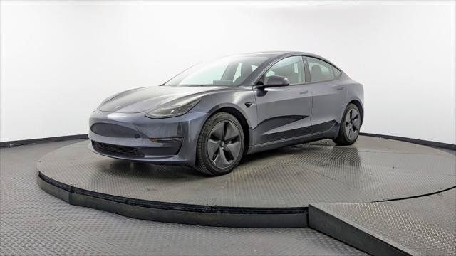 Used 2021 Tesla Model 3 Standard Range Plus RWD image 2