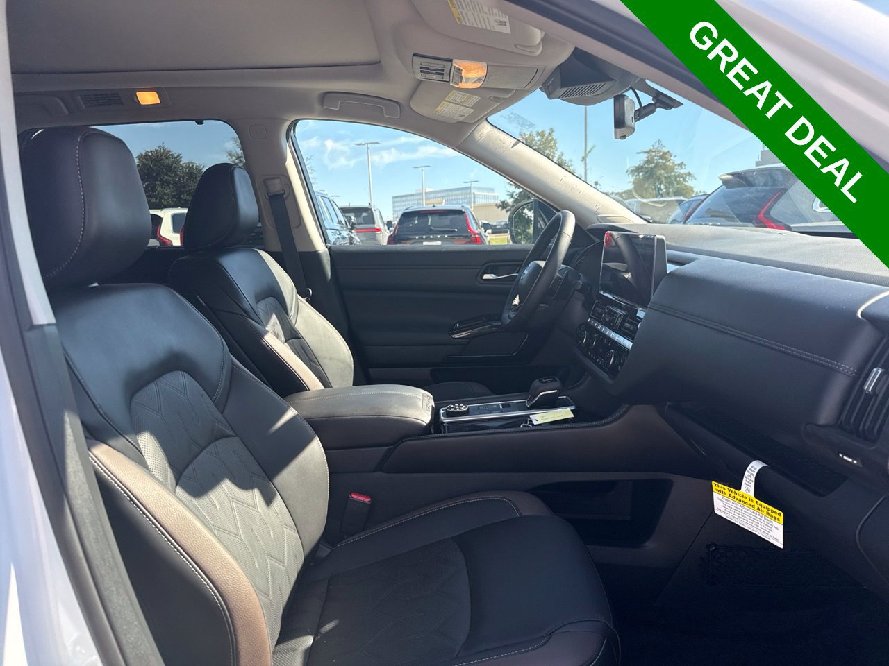 Used 2026 Nissan Pathfinder Platinum w/ Accent Package AWD/4WD image 19