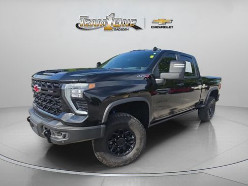 Used 2025 Chevrolet Silverado 2500 ZR2 w/ ZR2 Bison Edition AWD/4WD image 4