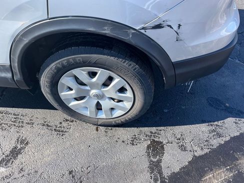 Used 2019 Nissan Rogue Sport S image 32