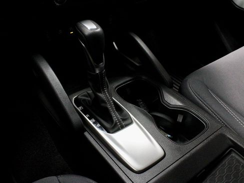 Certified 2024 Nissan Frontier SV w/ SV Convenience Package image 32