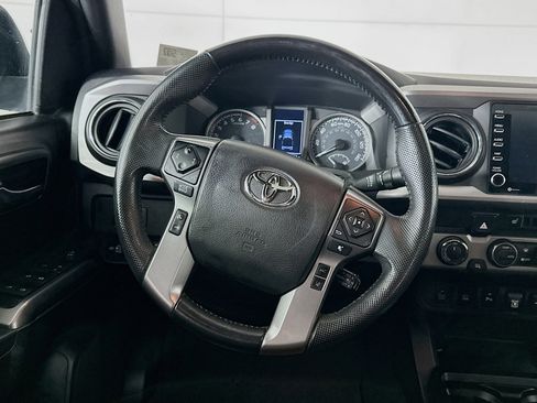 Used 2021 Toyota Tacoma Limited image 18