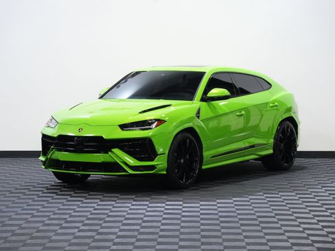 Used 2024 Lamborghini Urus S AWD/4WD image 3
