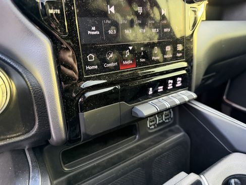 Used 2023 RAM 1500 Laramie image 17