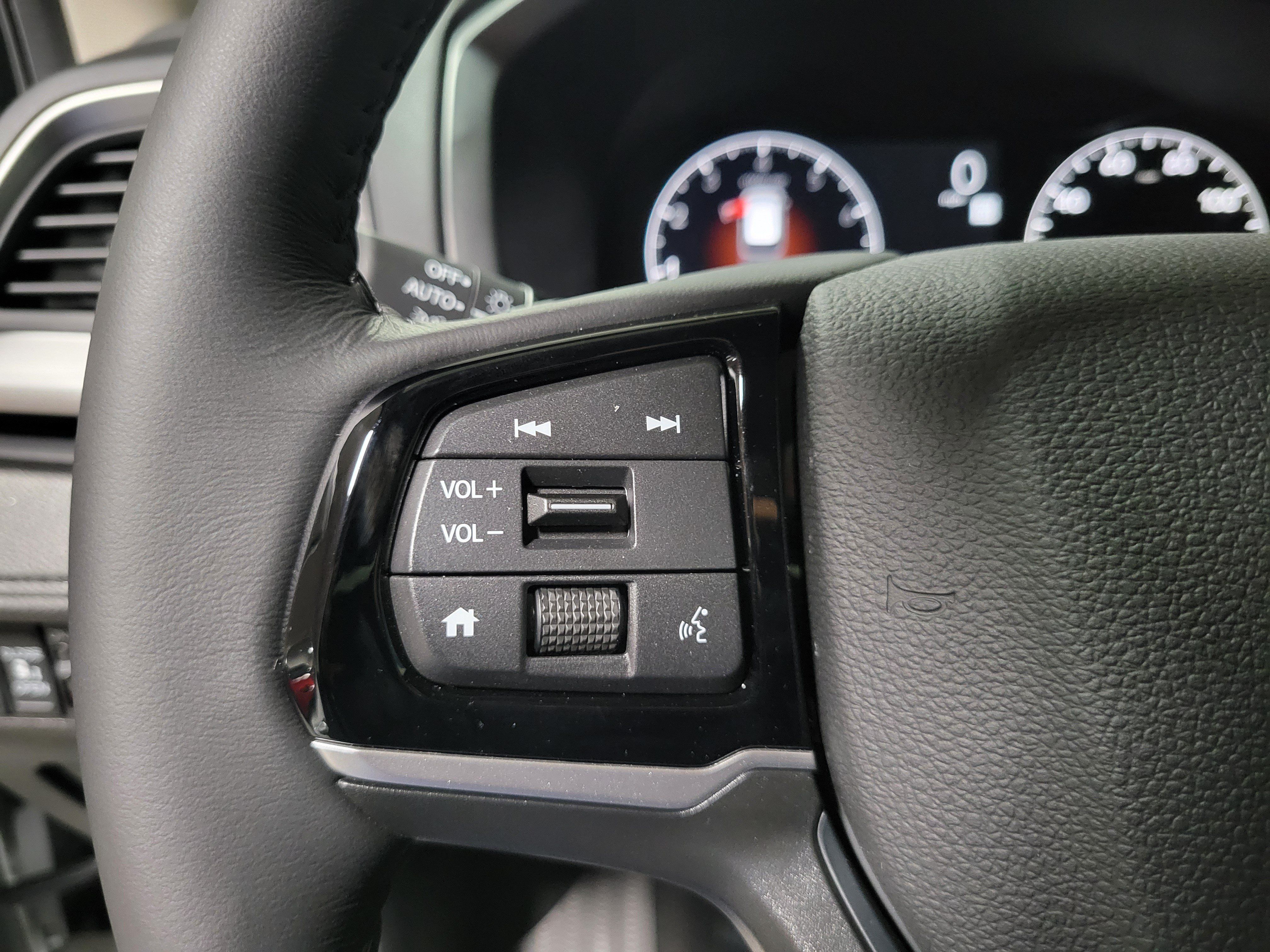 Certified 2026 Honda Odyssey EX-L image 25