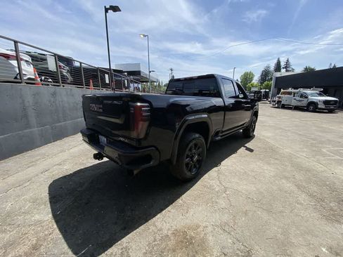 Used 2024 GMC Sierra 2500 AT4 w/ AT4 Premium Plus Package AWD/4WD image 6