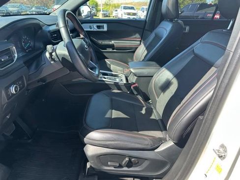 Used 2023 Ford Explorer ST-Line w/ Class IV Trailer Tow Package AWD/4WD image 17