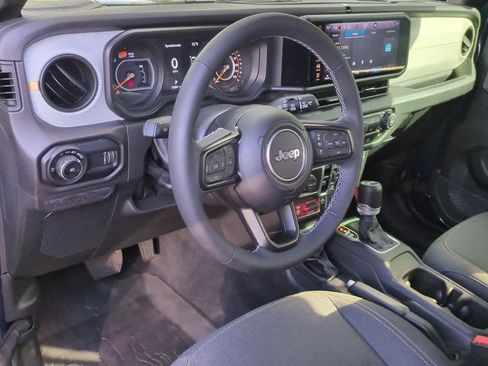 Certified 2025 Jeep Wrangler Willys image 10