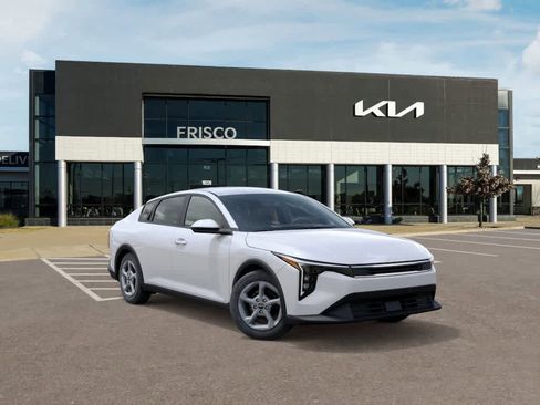 New 2025 Kia K4 LXS image 8