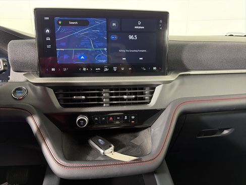 Used 2025 Ford Explorer ST-Line w/ ST-Line Street Pack image 22