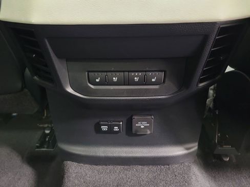 Used 2024 Toyota Tundra Capstone image 27