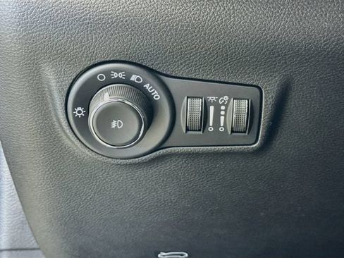 Used 2026 Jeep Compass Limited AWD/4WD image 14