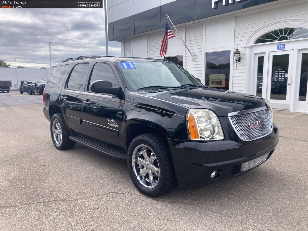 Used 2011 GMC Yukon SLT w/ SLT-2 Equipment Package AWD/4WD image 3
