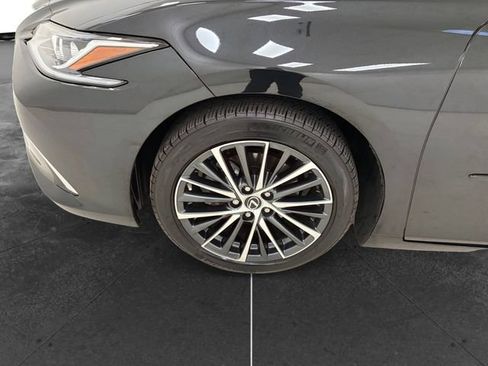 Used 2023 Lexus ES 350 w/ Protection Package (P2) FWD image 9