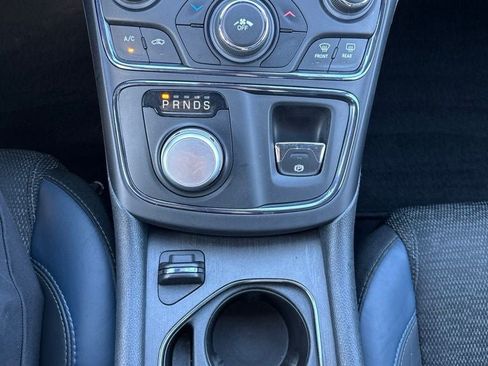 Used 2016 Chrysler 200 S FWD image 21