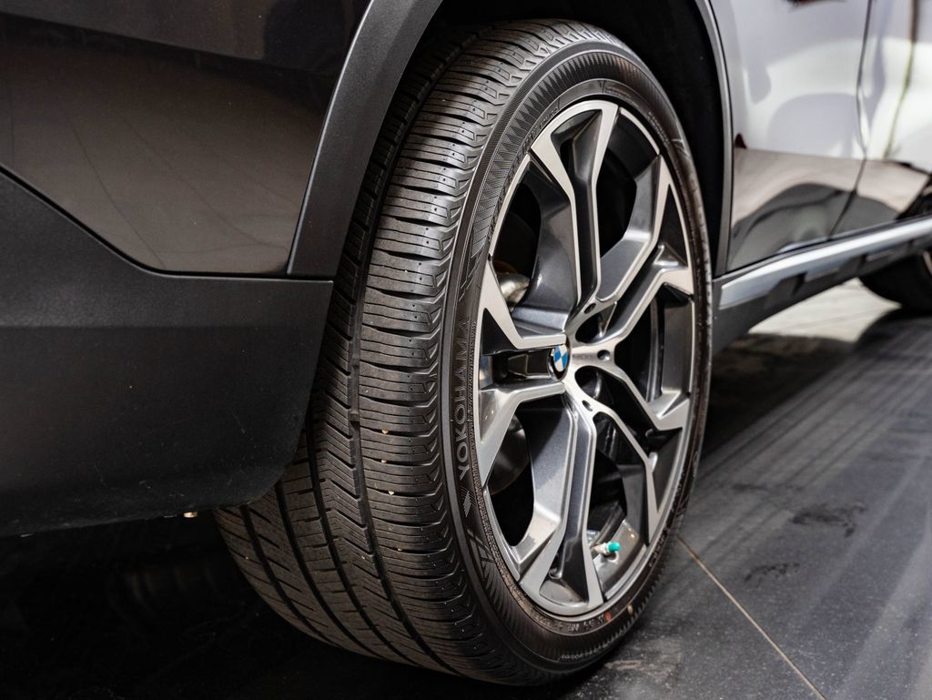 Used 2023 BMW X5 xDrive40i AWD/4WD image 51