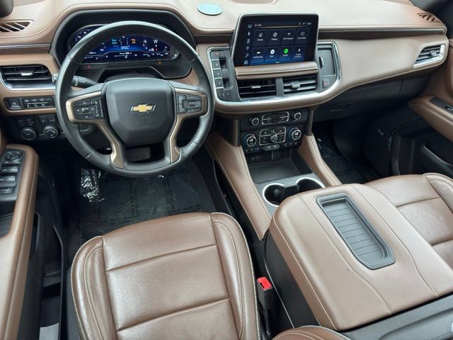Used 2023 Chevrolet Suburban High Country w/ Premium Package 2 AWD/4WD image 13
