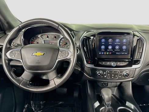 Used 2022 Chevrolet Traverse LT FWD image 13