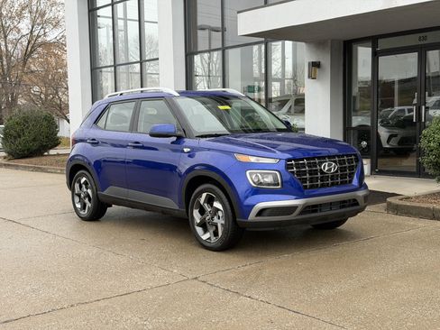 New 2026 Hyundai Venue SEL image 2