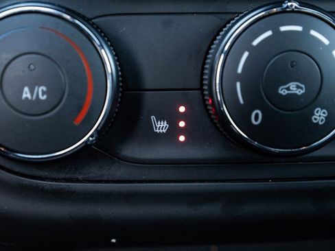 Certified 2025 Chevrolet Trax RS w/ Driver Confidence Package image 27