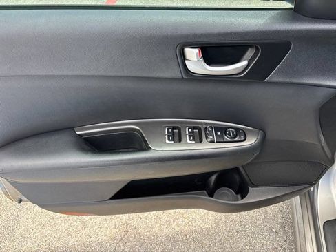 Used 2018 Kia Optima LX FWD image 15