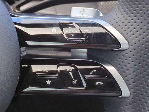 Used 2026 Mercedes-Benz GLC 300 GLC 300 image 26