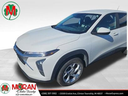 Used 2024 Chevrolet Trax LS w/ LS Convenience Package