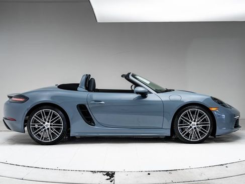 Certified 2024 Porsche 718 Boxster RWD image 33