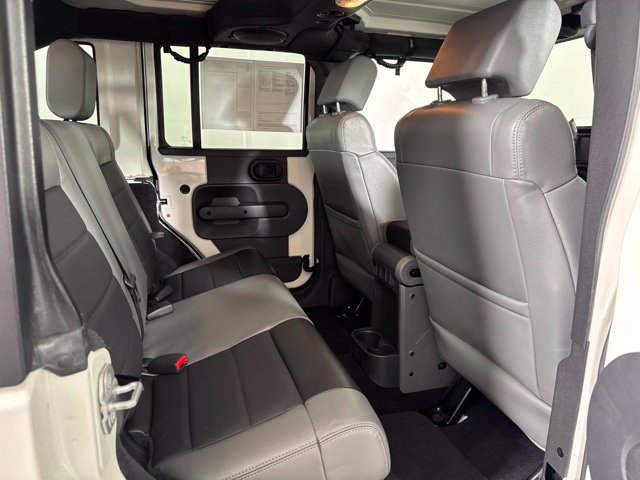 Used 2010 Jeep Wrangler Unlimited Rubicon w/ Dual Top Group AWD/4WD image 5