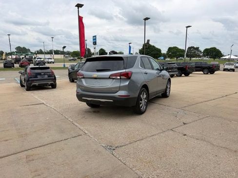 Used 2024 Chevrolet Equinox LT w/ LPO, Floor Liner Package AWD/4WD image 5