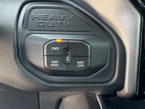 Certified 2025 RAM 2500 Big Horn AWD/4WD image 30