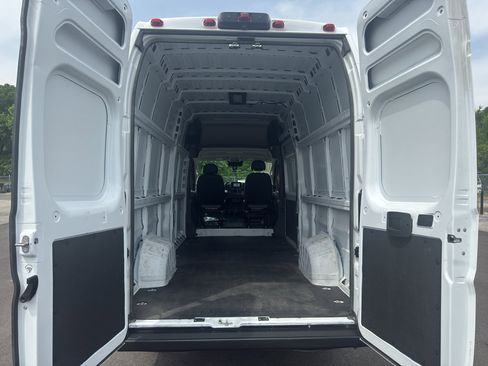 Used 2023 RAM ProMaster 3500 w/ Lane Management Group FWD image 6